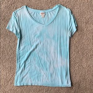 Light blue t-shirt